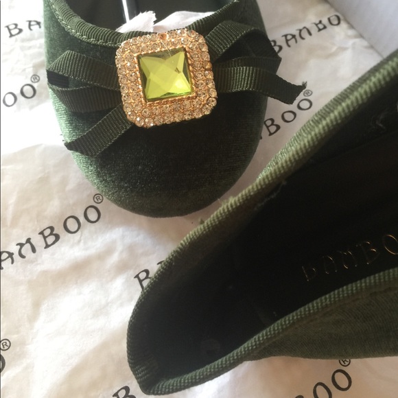 Velvet Jeweled Flats Shoes - Picture 4 of 4